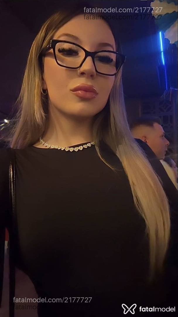 Acompanhante mulher trans loira (o) de olhos castanhos - Jojoferrr