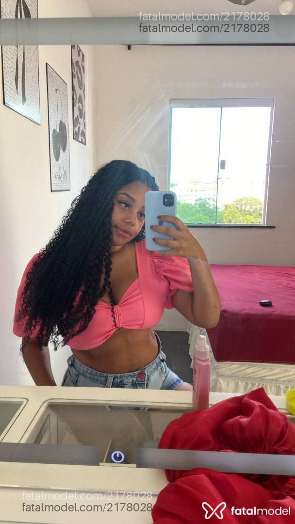 Acompanhante mulher morena (o) de olhos castanhos em Barreiras - Liaaa