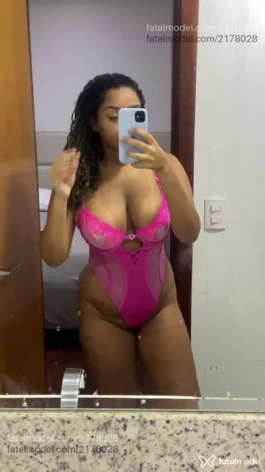 Acompanhante mulher morena (o) de olhos castanhos em Vitória da Conquista - Liaaa