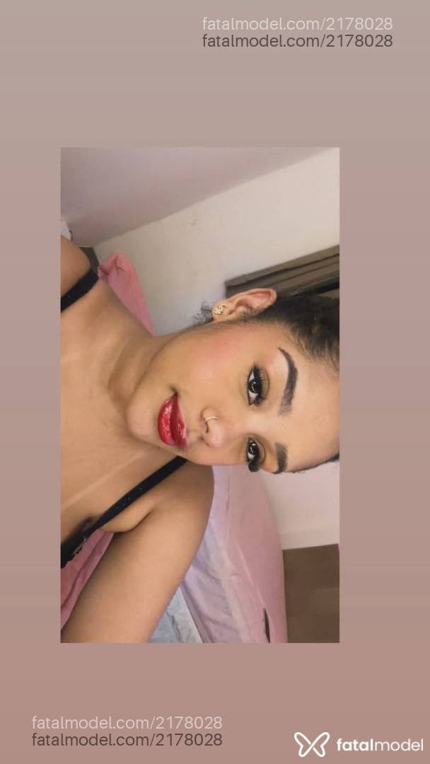 Acompanhante mulher morena (o) de olhos castanhos - Liaaa