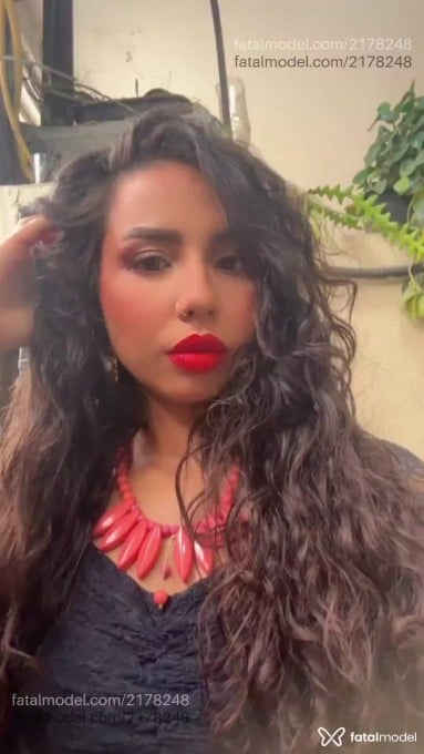 Acompanhante mulher morena (o) de olhos castanhos em São Paulo - Sol Rara