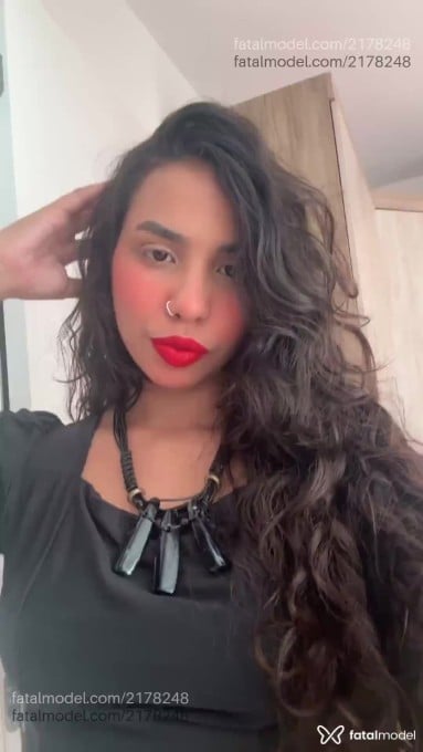 Acompanhante mulher morena (o) de olhos castanhos em São Paulo - Sol Rara