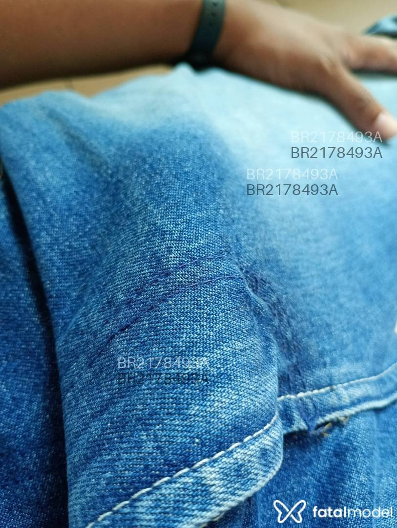 Acompanhante homem com cabelo castanho de olhos castanhos em São Paulo Acompanhante homem com cabelo castanho de olhos castanhos em São Paulo - Lucas