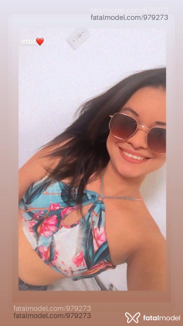 Acompanhante mulher com cabelo castanho de olhos castanhos em João Pessoa - Isabelly Nóbrega