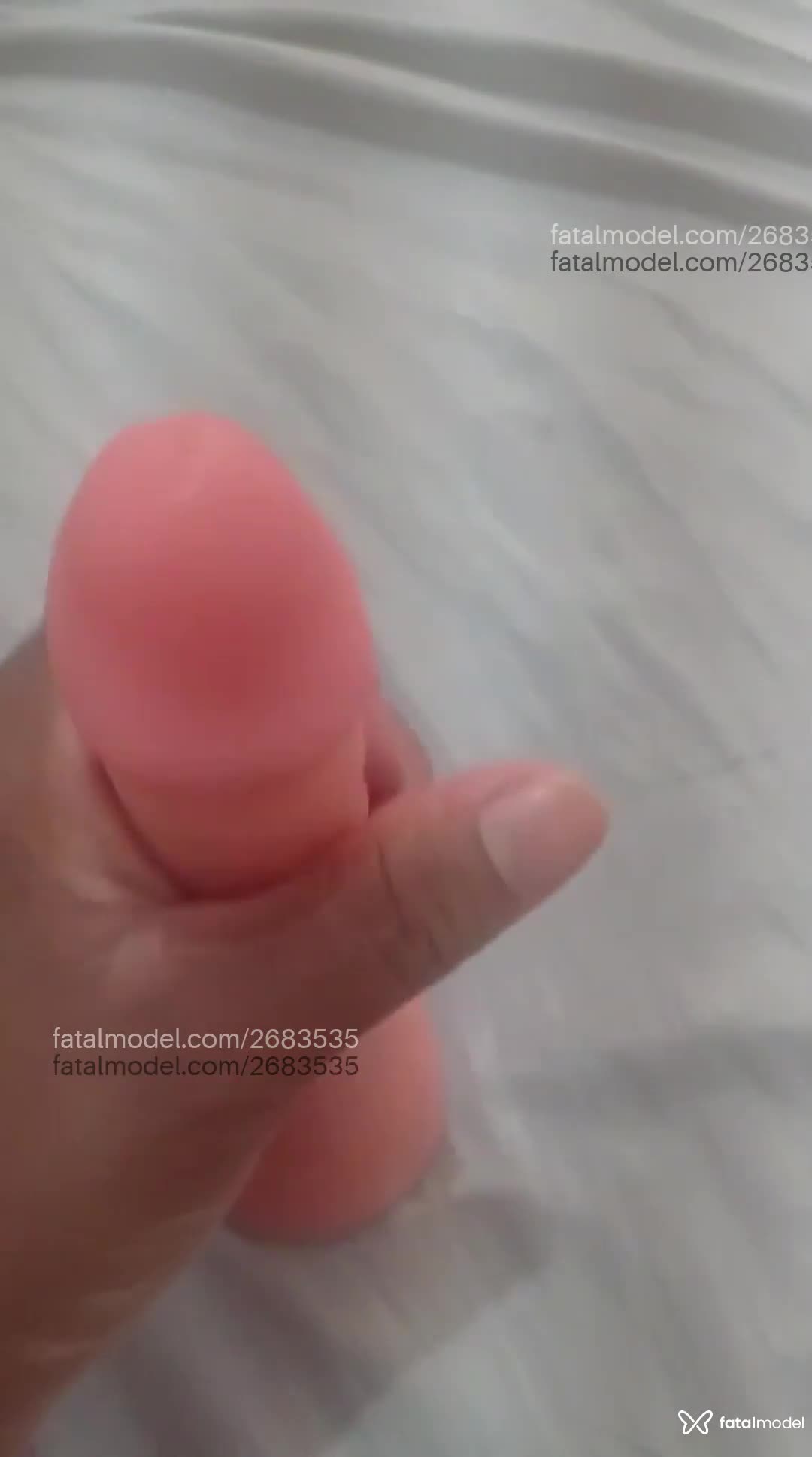 Acompanhante mulher morena (o) de olhos pretos em Virtual Acompanhante mulher morena (o) de olhos pretos em Virtual - Arielcarinhosa