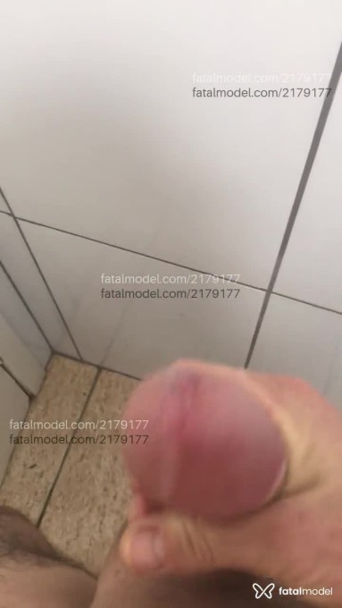 Acompanhante homem com cabelo castanho de olhos verdes em Ponta Grossa Acompanhante homem com cabelo castanho de olhos verdes em Ponta Grossa - Alex