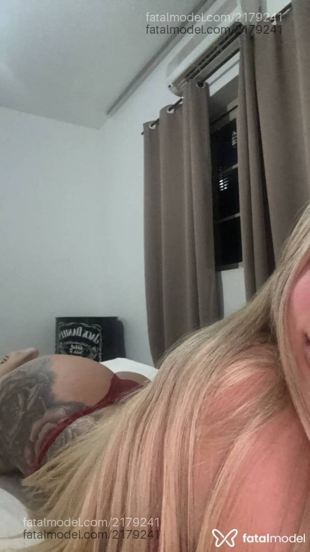 Acompanhante mulher loira (o) de olhos castanhos - Letícia Andrade