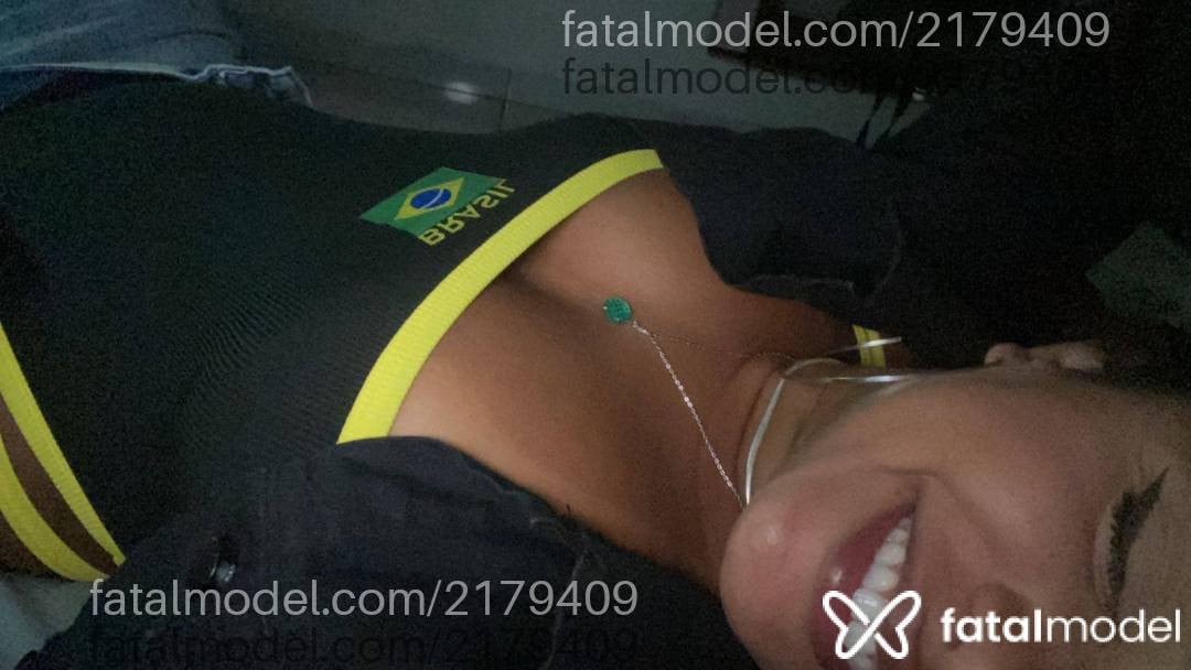 Acompanhante mulher morena (o) de olhos castanhos em Rio de Janeiro - Vic