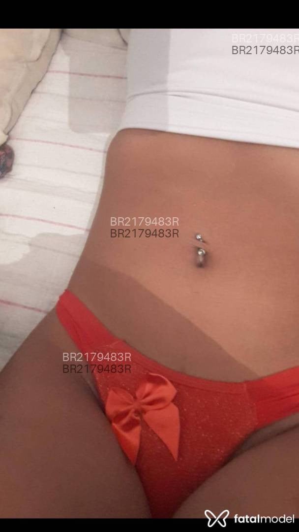 Acompanhante mulher com cabelo castanho de olhos mel em Juiz de Fora Acompanhante mulher com cabelo castanho de olhos mel em Juiz de Fora - Arlleth Sillva