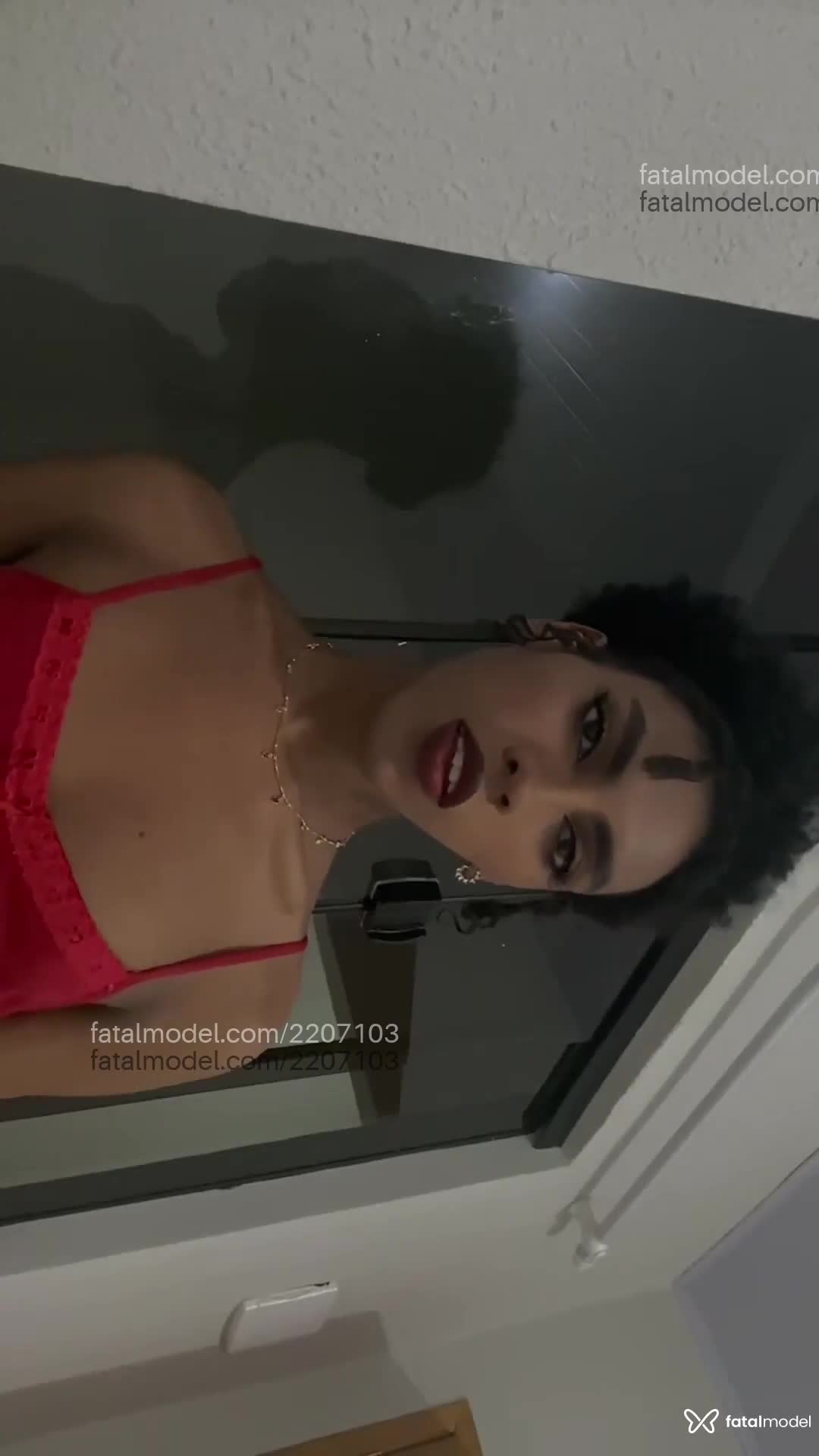 Acompanhante mulher trans morena (o) de olhos pretos em Ji-Paraná - Anora