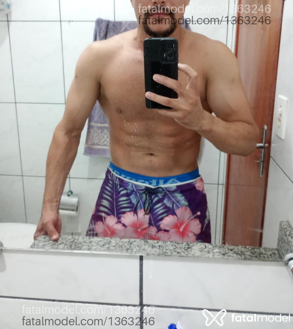 Acompanhante homem morena (o) de olhos castanhos - SANTOS