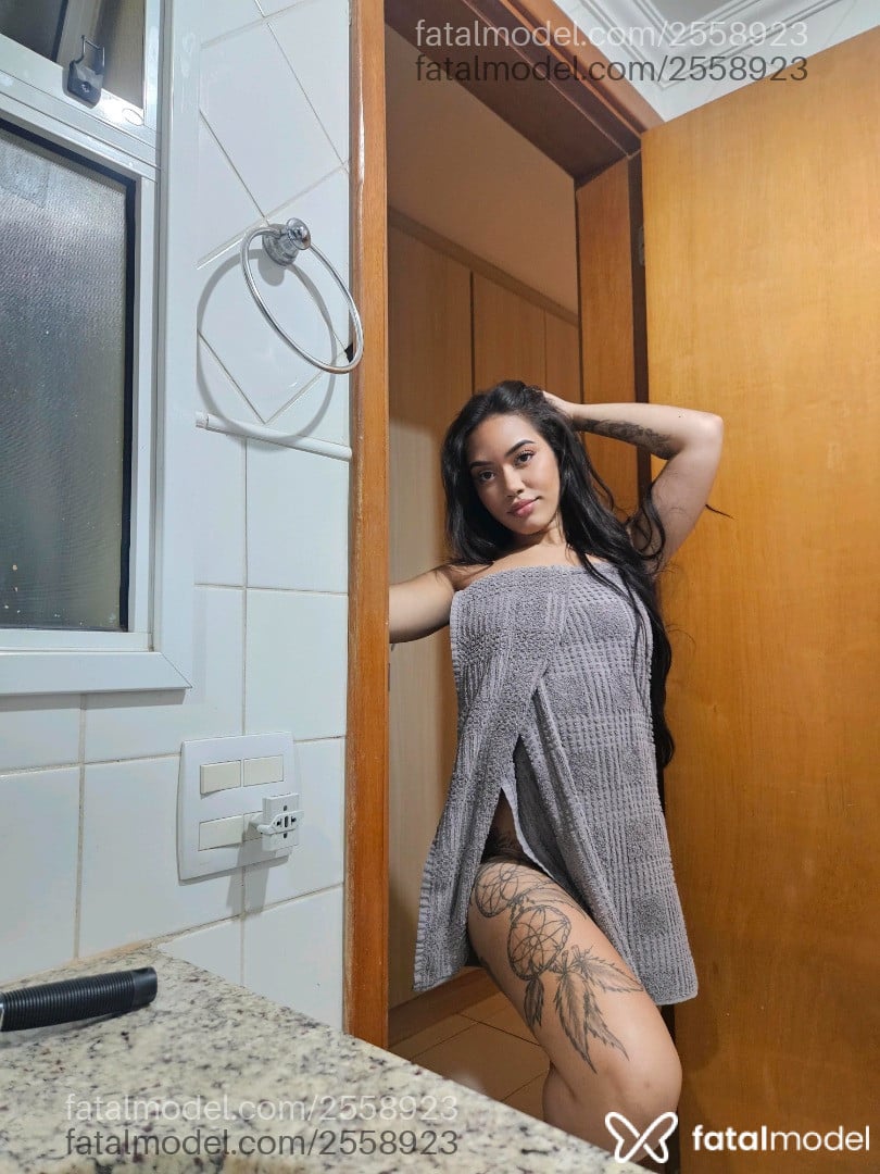 Acompanhante mulher morena (o) de olhos castanhos em São Paulo - Helena Andrade