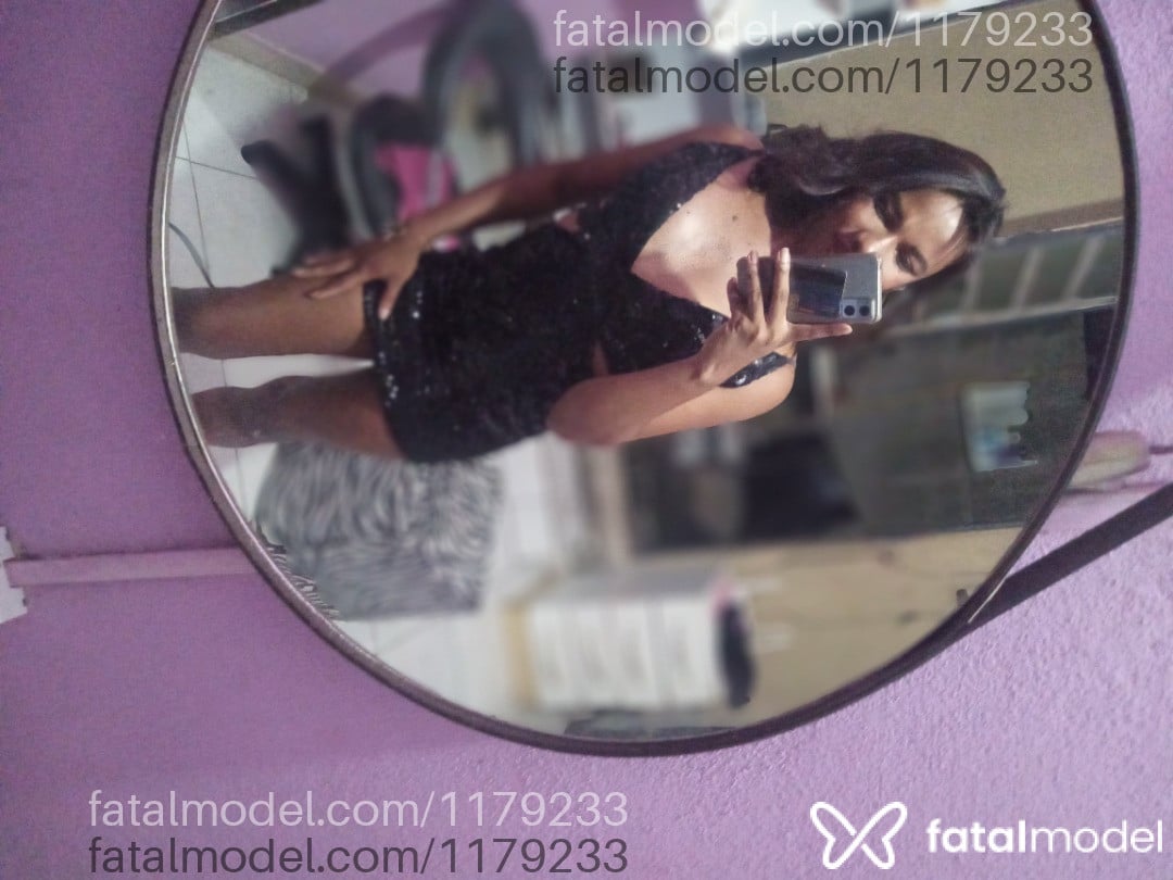Acompanhante homem trans com cabelo castanho de olhos pretos em Nova Serrana Acompanhante homem trans com cabelo castanho de olhos pretos em Nova Serrana - Mirella