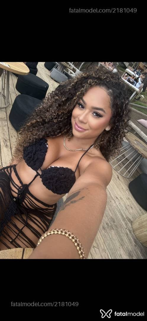 Acompanhante mulher loira (o) de olhos castanhos - Isa Moura