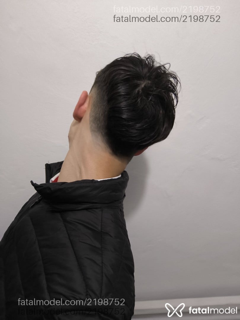 Acompanhante homem com cabelo castanho de olhos castanhos em São José Acompanhante homem com cabelo castanho de olhos castanhos em São José - Pedro