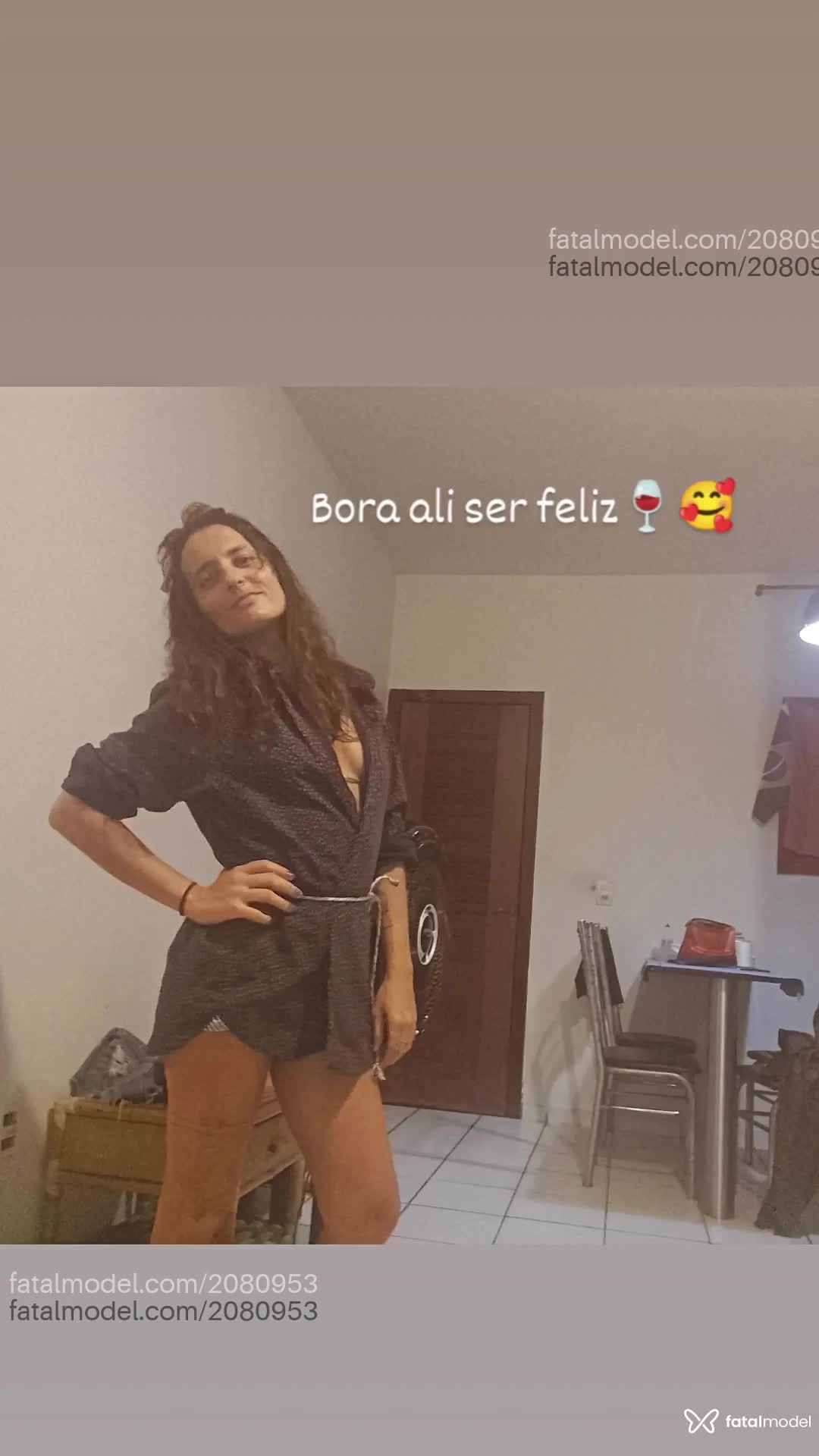 Acompanhante mulher com cabelo castanho de olhos verdes em Natal Acompanhante mulher com cabelo castanho de olhos verdes em Natal - Lorena
