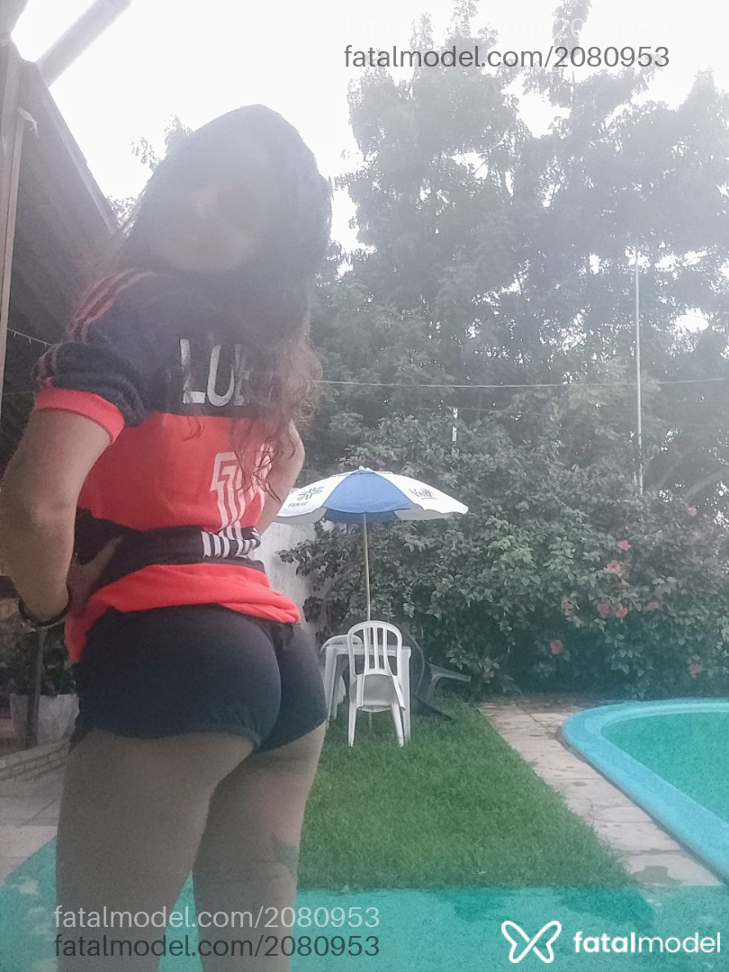 Acompanhante mulher com cabelo castanho de olhos verdes em Natal Acompanhante mulher com cabelo castanho de olhos verdes em Natal - Lorena