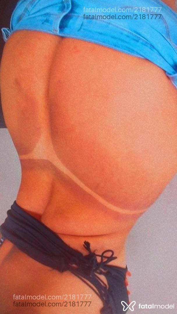 Acompanhante mulher com cabelo castanho de olhos castanhos - Estefany