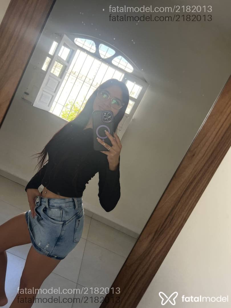 Acompanhante mulher com cabelo castanho de olhos mel em Linhares - Angel