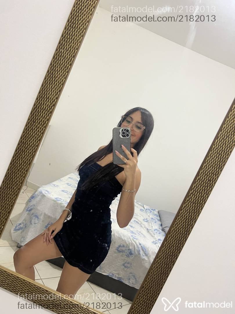Acompanhante mulher com cabelo castanho de olhos mel - Angel