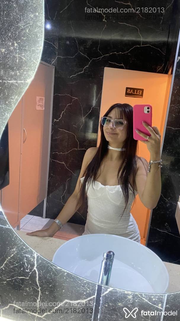 Acompanhante mulher com cabelo castanho de olhos mel em Porto Seguro - Angel