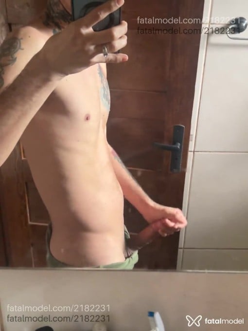 Acompanhante homem com cabelo castanho de olhos pretos em Joinville - Phitter