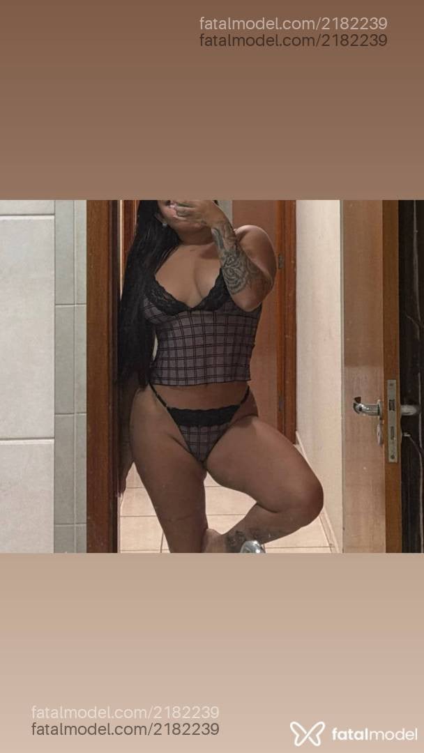 Acompanhante mulher com cabelo castanho de olhos castanhos - Bela