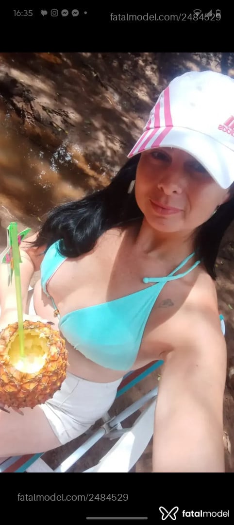 Acompanhante mulher morena (o) de olhos castanhos em Porto Alegre - Emily