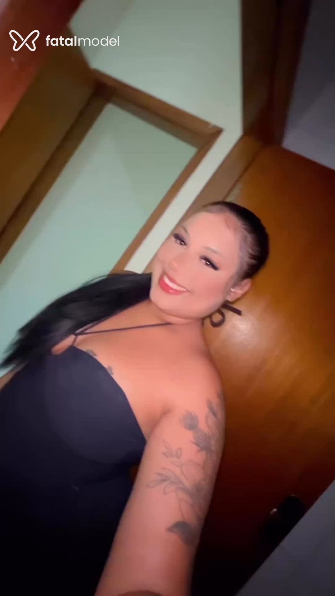 Acompanhante mulher com cabelo castanho de olhos castanhos em Aparecida de Goiânia Acompanhante mulher com cabelo castanho de olhos castanhos em Aparecida de Goiânia - Karol Lopes