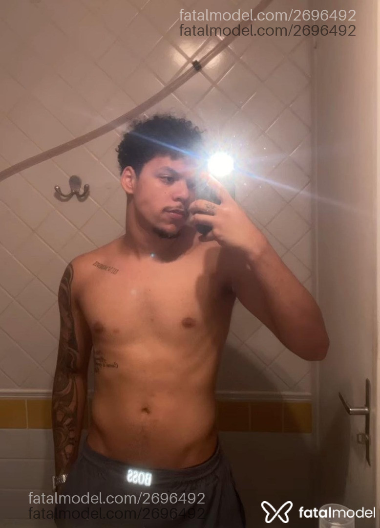 Acompanhante homem com cabelo castanho de olhos pretos em Araraquara - Henrique Teodoro