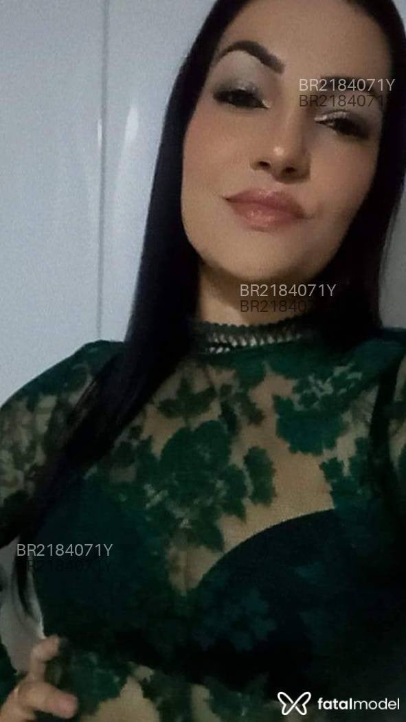 Acompanhante mulher morena (o) de olhos castanhos em Soledade Acompanhante mulher morena (o) de olhos castanhos em Soledade - Mynie