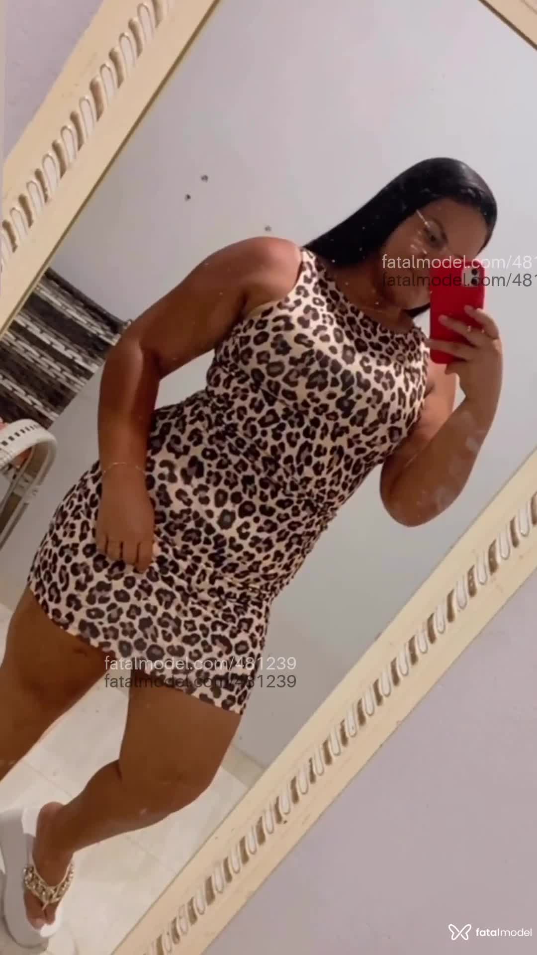 Acompanhante mulher com cabelo castanho de olhos castanhos - Melissa