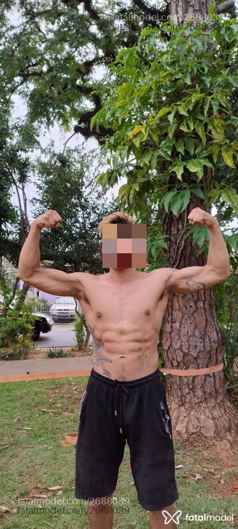 Acompanhante homem morena (o) de olhos pretos em São Paulo - Leitequente