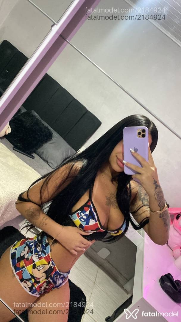 Acompanhante mulher morena (o) de olhos verdes - Julia Gabrielly
