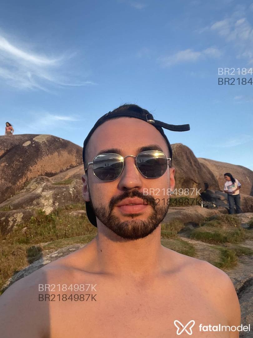 Acompanhante homem com cabelo castanho de olhos castanhos em Florianópolis - Wesley