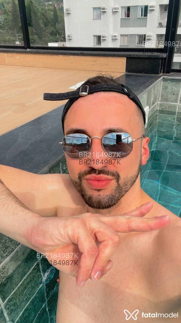 Acompanhante homem com cabelo castanho de olhos castanhos em Florianópolis - Wesley