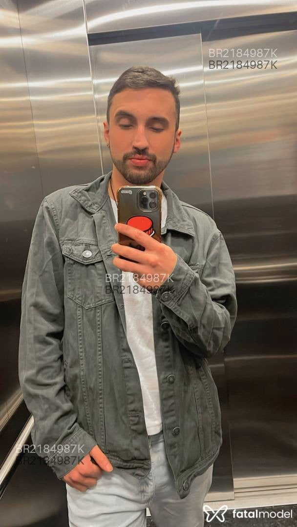 Acompanhante homem com cabelo castanho de olhos castanhos em Florianópolis - Wesley