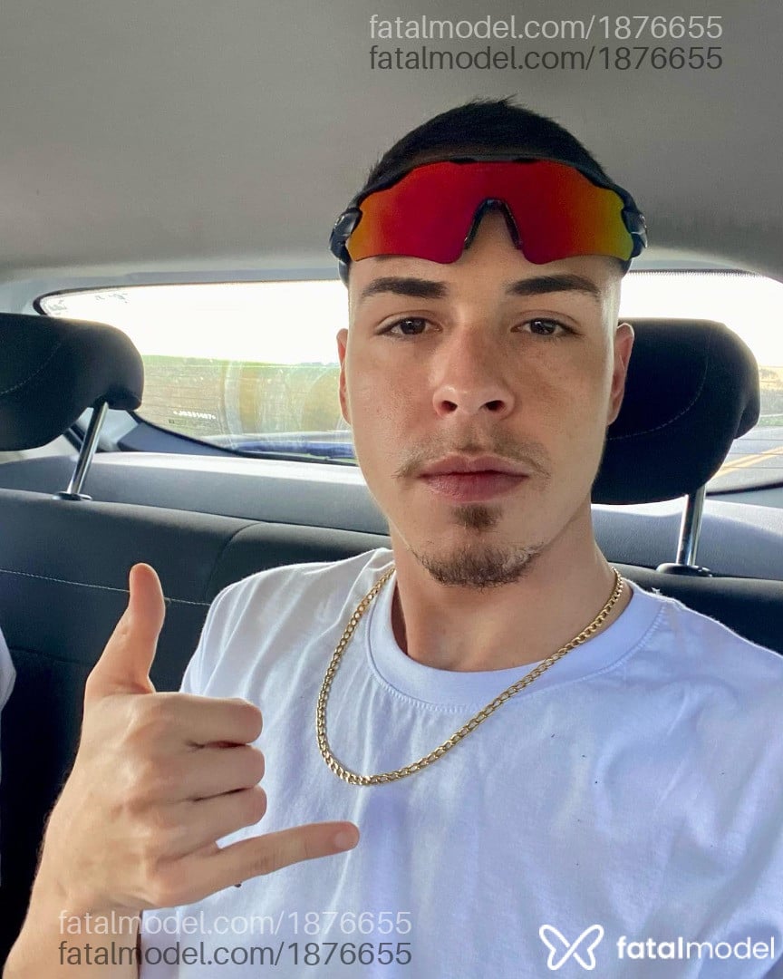 Acompanhante homem com cabelo castanho de olhos castanhos em Rio Claro - Vinicius Rodrigues