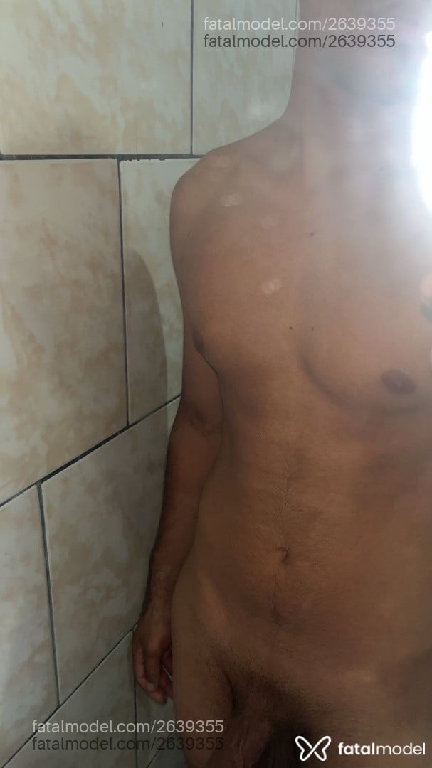 Acompanhante homem morena (o) de olhos pretos - Venom Acompanhante homem morena (o) de olhos pretos - Venom