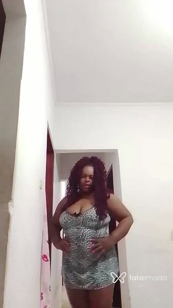 Acompanhante mulher morena (o) de olhos castanhos - Lilica