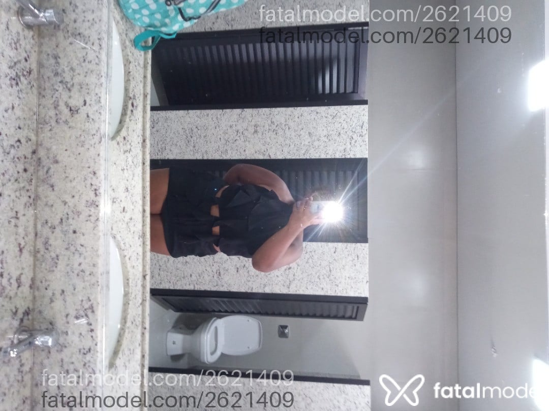 Acompanhante mulher com cabelo castanho de olhos castanhos - Angel Acompanhante mulher com cabelo castanho de olhos castanhos - Angel