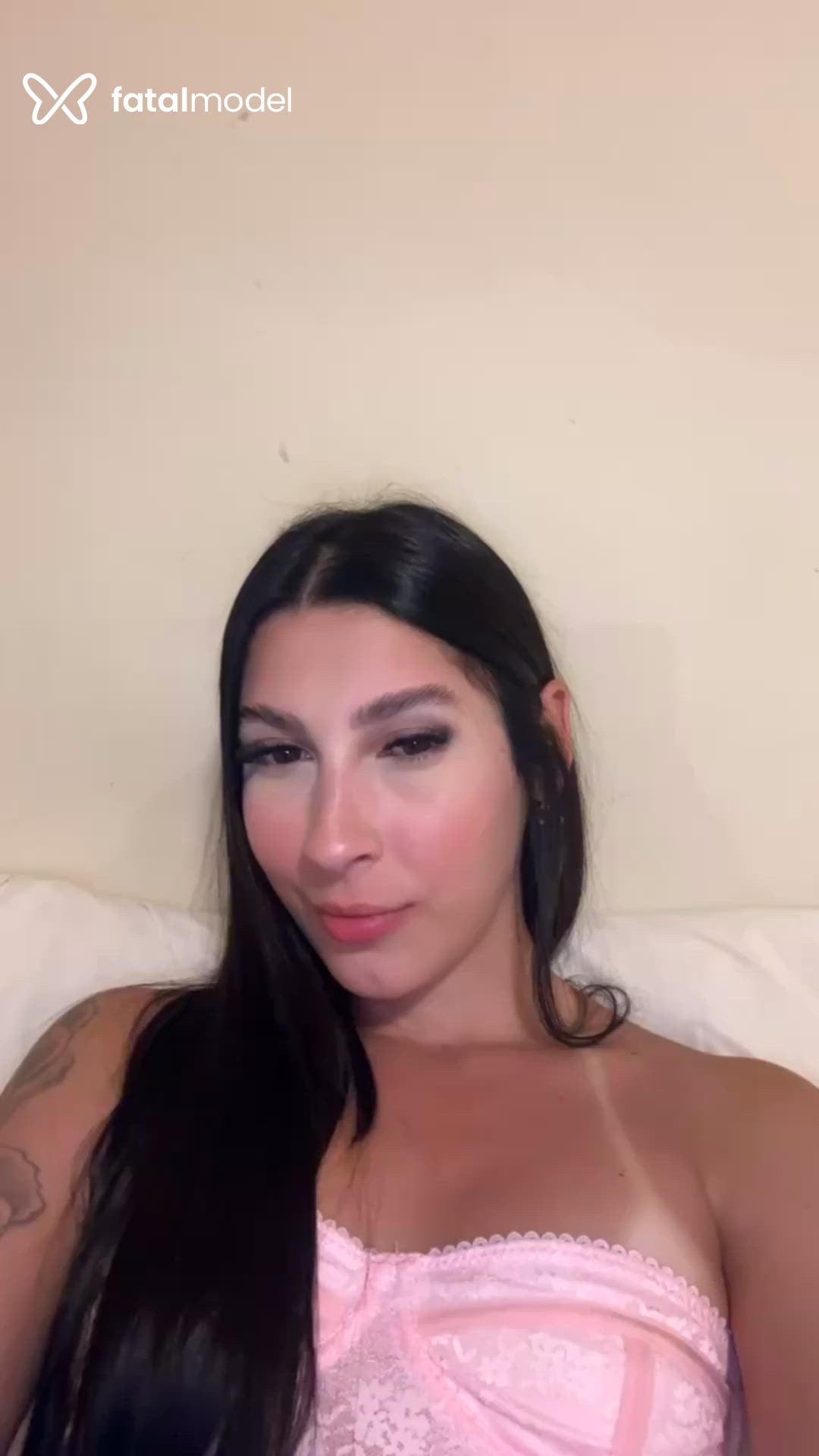 Acompanhante mulher morena (o) de olhos castanhos - Jess