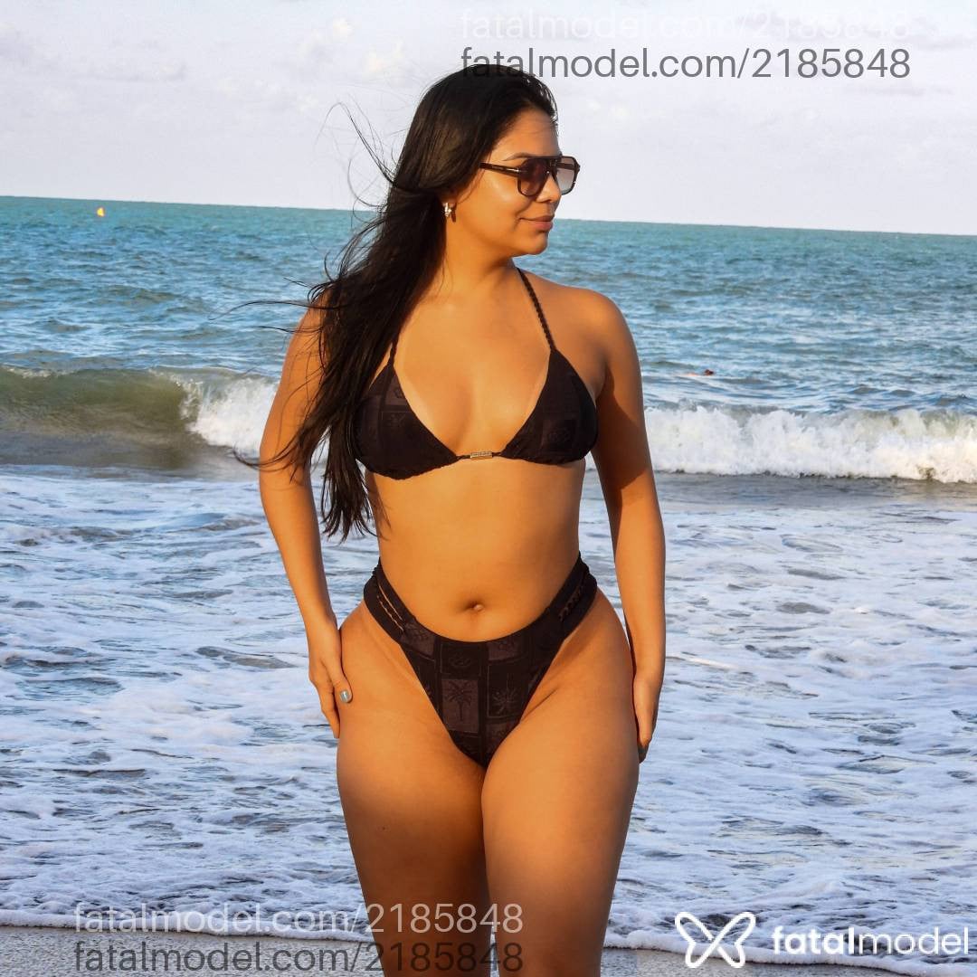 Acompanhante mulher morena (o) de olhos castanhos - Lorena