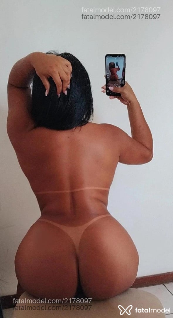 Acompanhante mulher morena (o) de olhos pretos em Belo Horizonte - Carolzinha