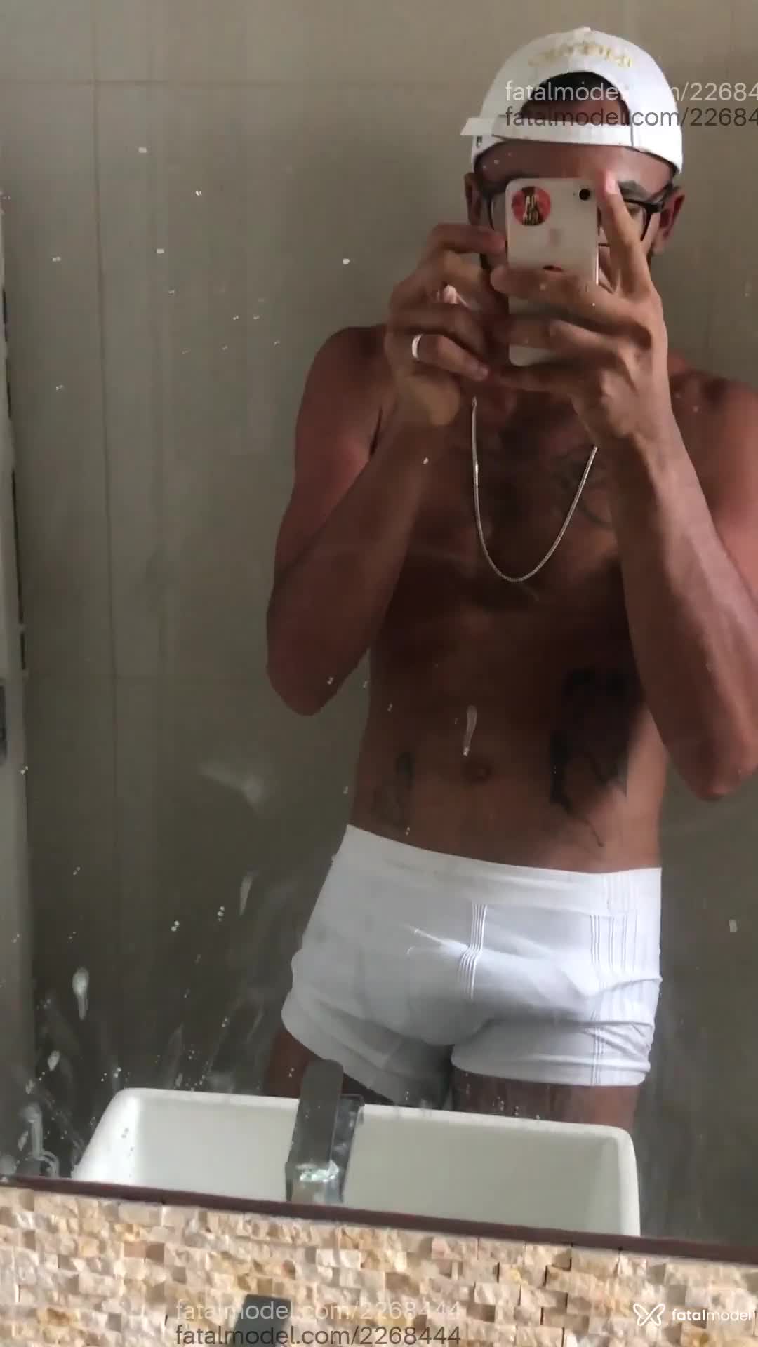 Acompanhante homem morena (o) de olhos pretos em Frutal Acompanhante homem morena (o) de olhos pretos em Frutal - Baianito