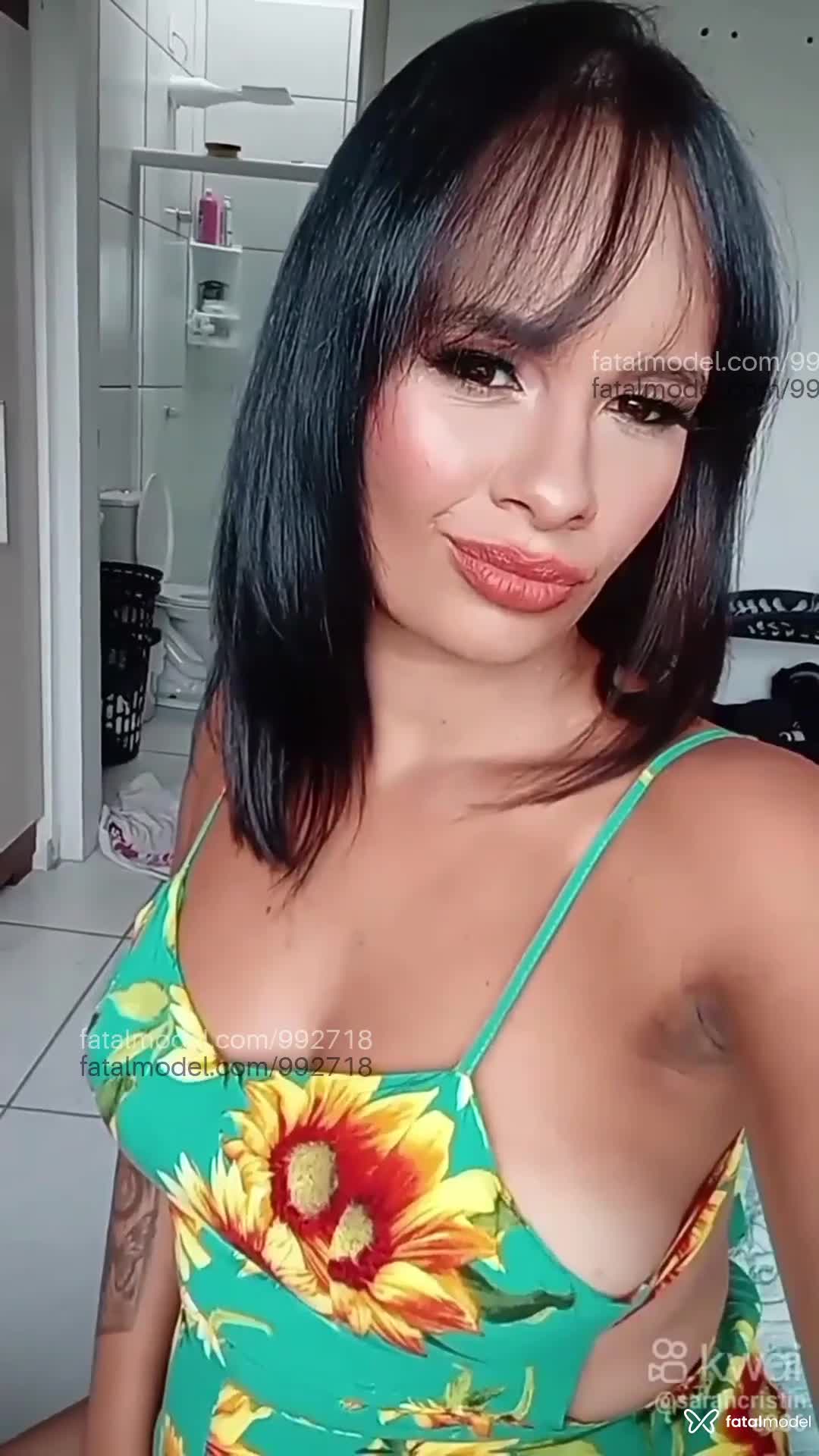 Acompanhante mulher morena (o) de olhos castanhos em Uberlândia Acompanhante mulher morena (o) de olhos castanhos em Uberlândia - Sarah Cristina