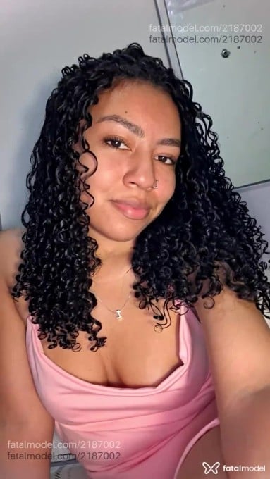 Acompanhante mulher morena (o) de olhos castanhos em São Paulo - Lara