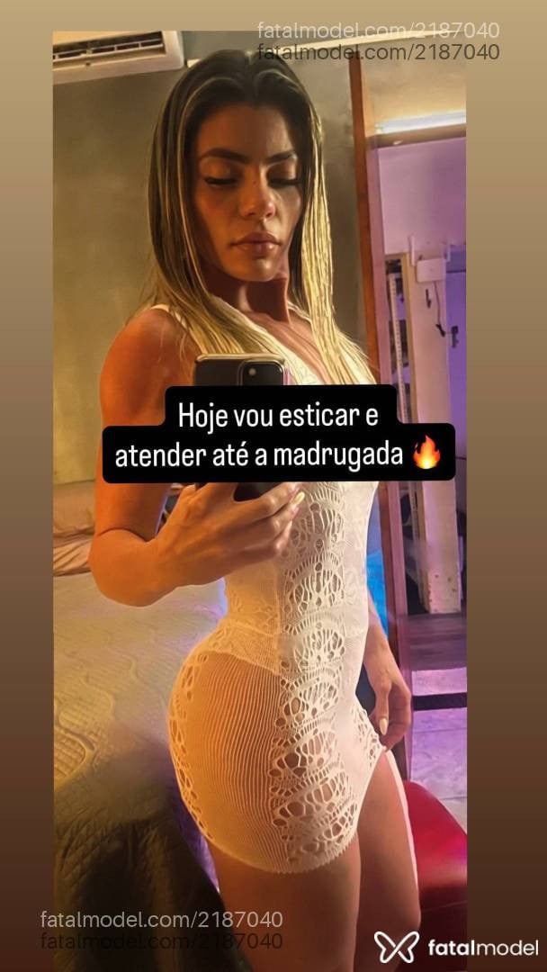 Acompanhante mulher loira (o) de olhos castanhos - Samara