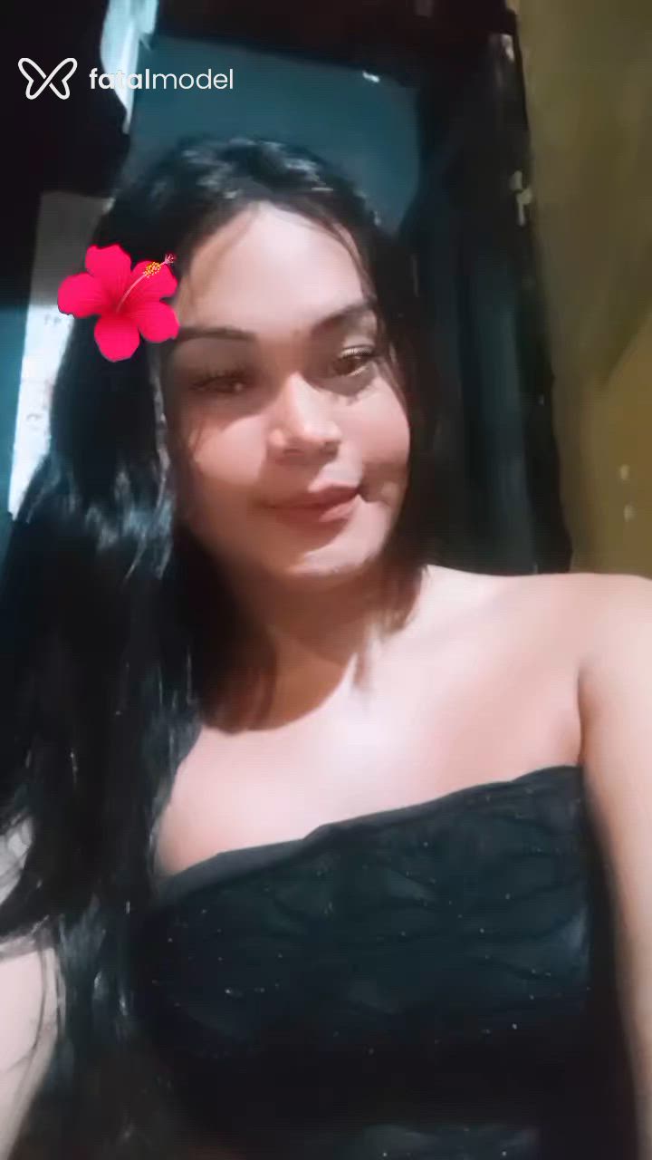 Acompanhante mulher trans morena (o) de olhos pretos - Beatriz