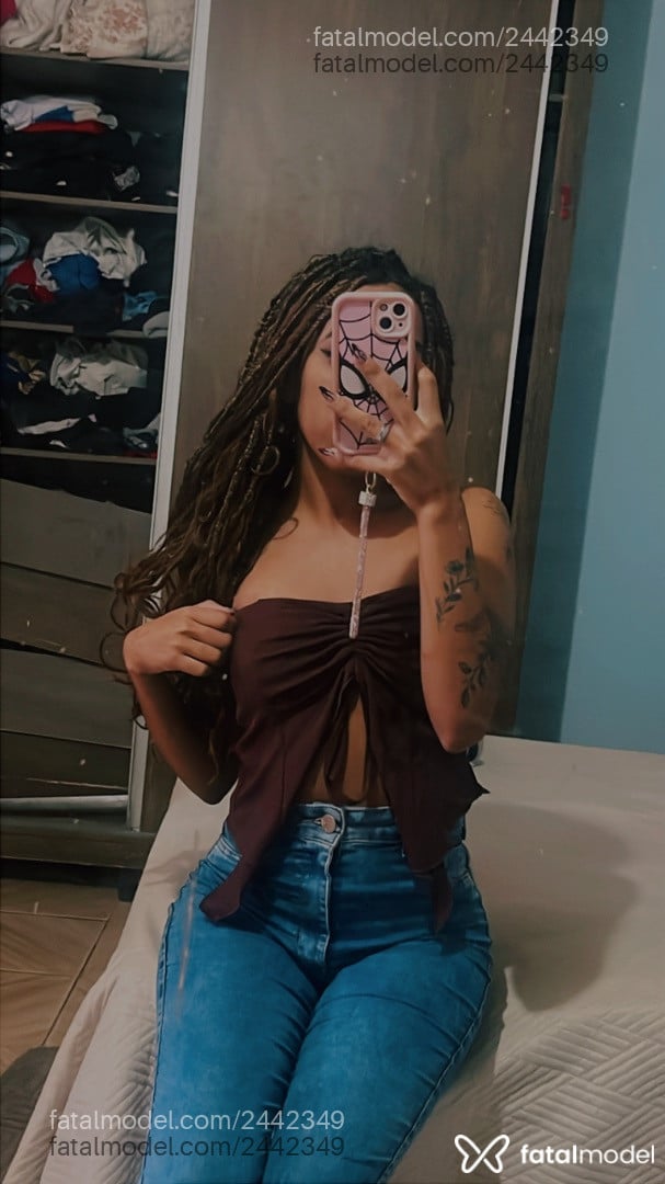 Acompanhante mulher morena (o) de olhos pretos em Brasília - Byzinha